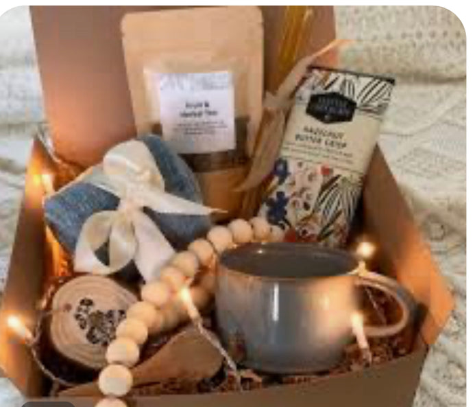 CUSTOM CURATED GIFT BASKETS  AND TOTE BAGS FOR ALL OCCASIONS